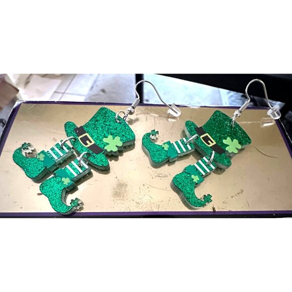 St Patricks Day Earrings Dangling Wiggly Legs Leprechaun Hat Festive Par… - Picture 9 of 12